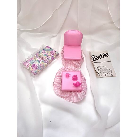 Barbie 1992 Mattel #9322 Coffee Table & Chair Furniture Set – Vintage - Picture 3 of 8